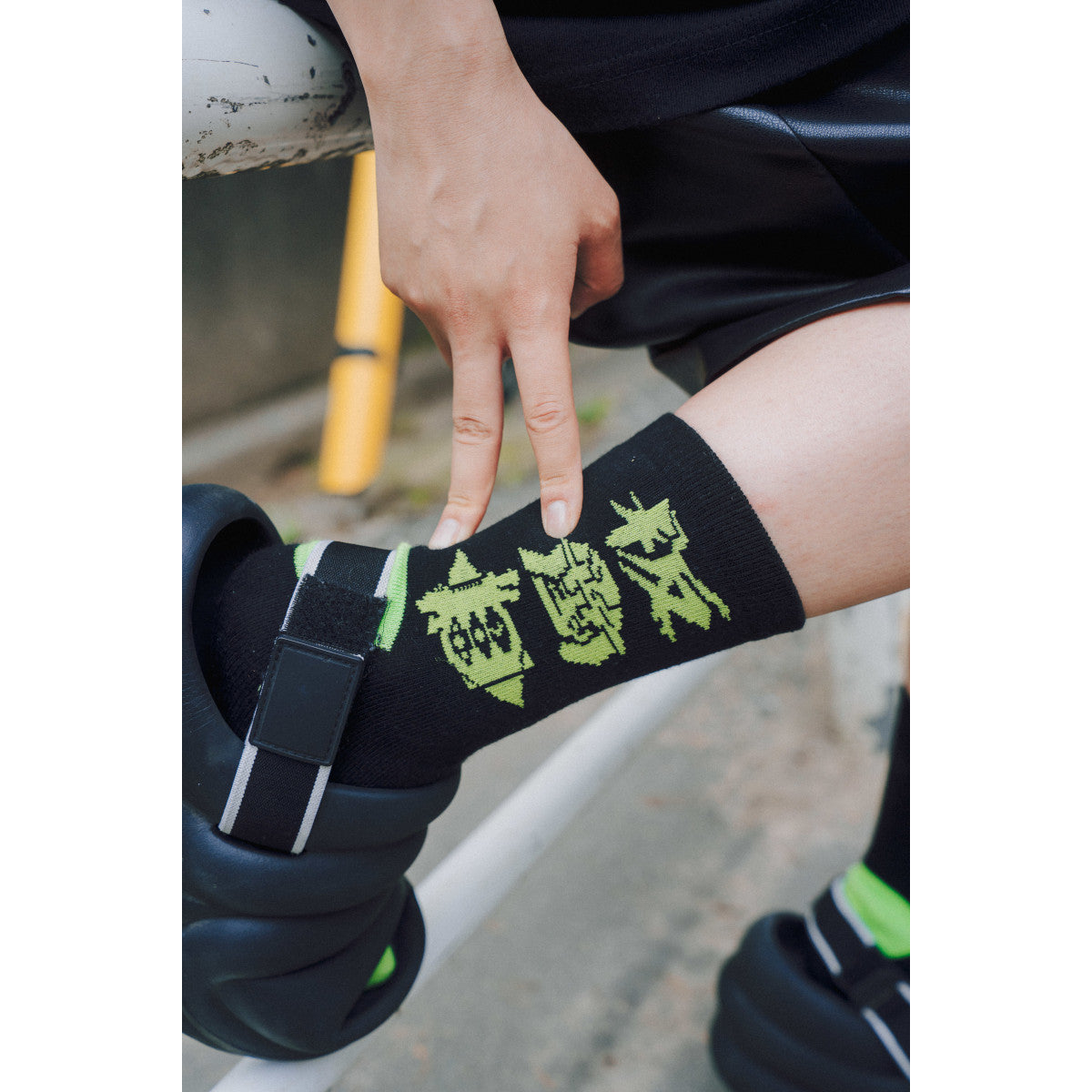 logo socks